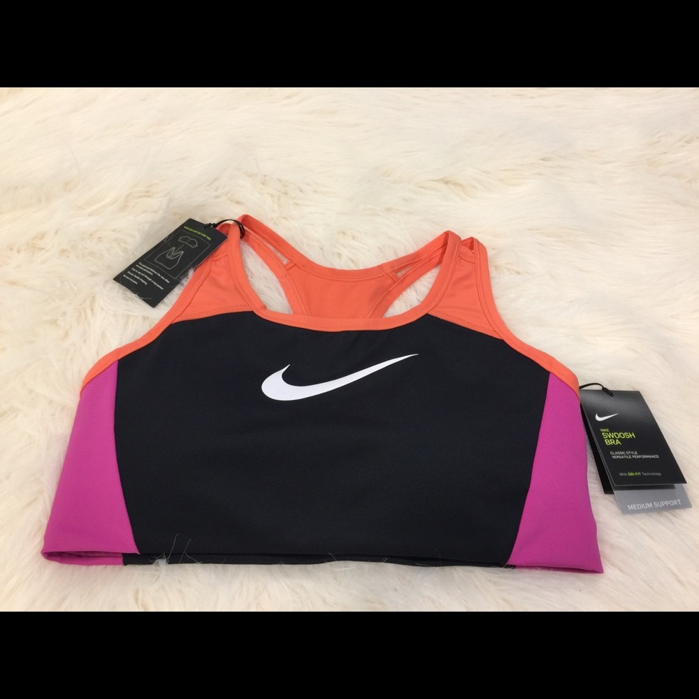 Nike Swoosh Sports Bra